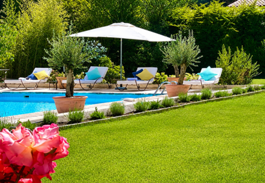 Maison 9 pièces 220 m² · à Taillades · 220 m² · 759 000 €